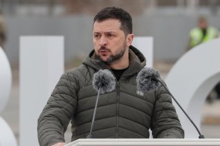 "Nous ne pardonnerons jamais", a juré vendredi le président ukrainien Volodymyr Zelensky à Boutcha.